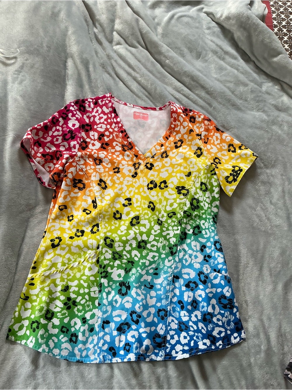 Women’s Rainbow Leopard Print V-Neck Top